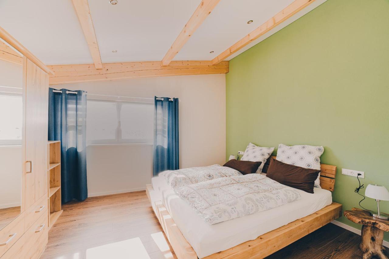 Grosse Ferienwohnung Mit Balkon Und Perfekter Lage Eggenthal Luaran gambar